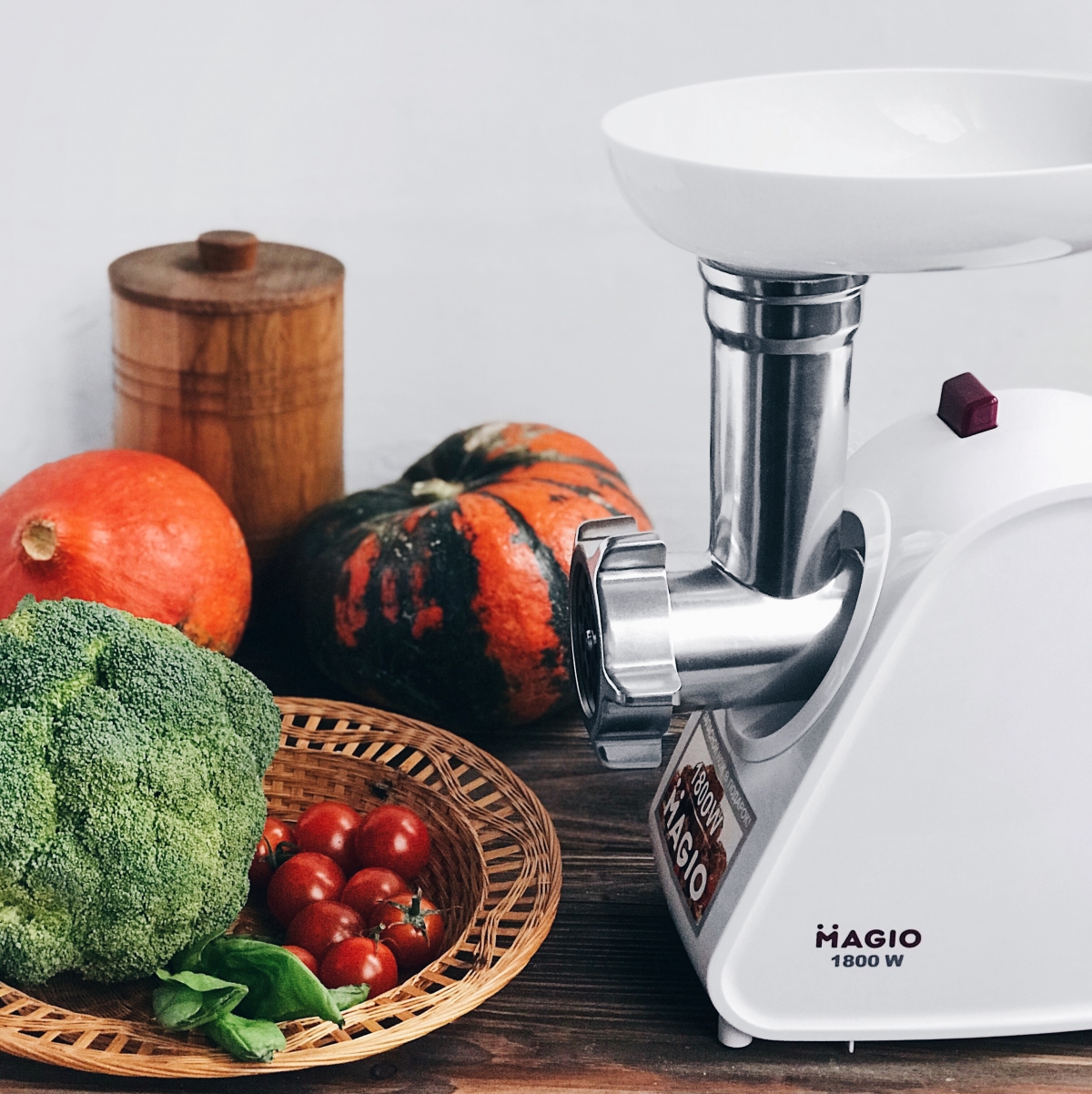 Meat grinder MG-263